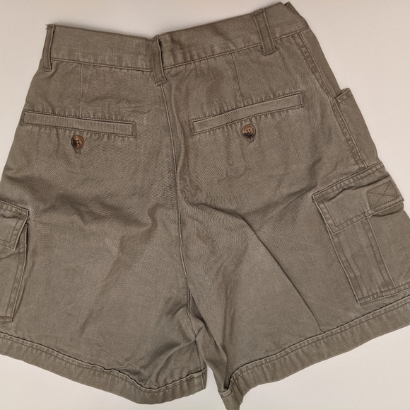 New thick sturdy cargo shorts with many pockets - Picture 2 of 8